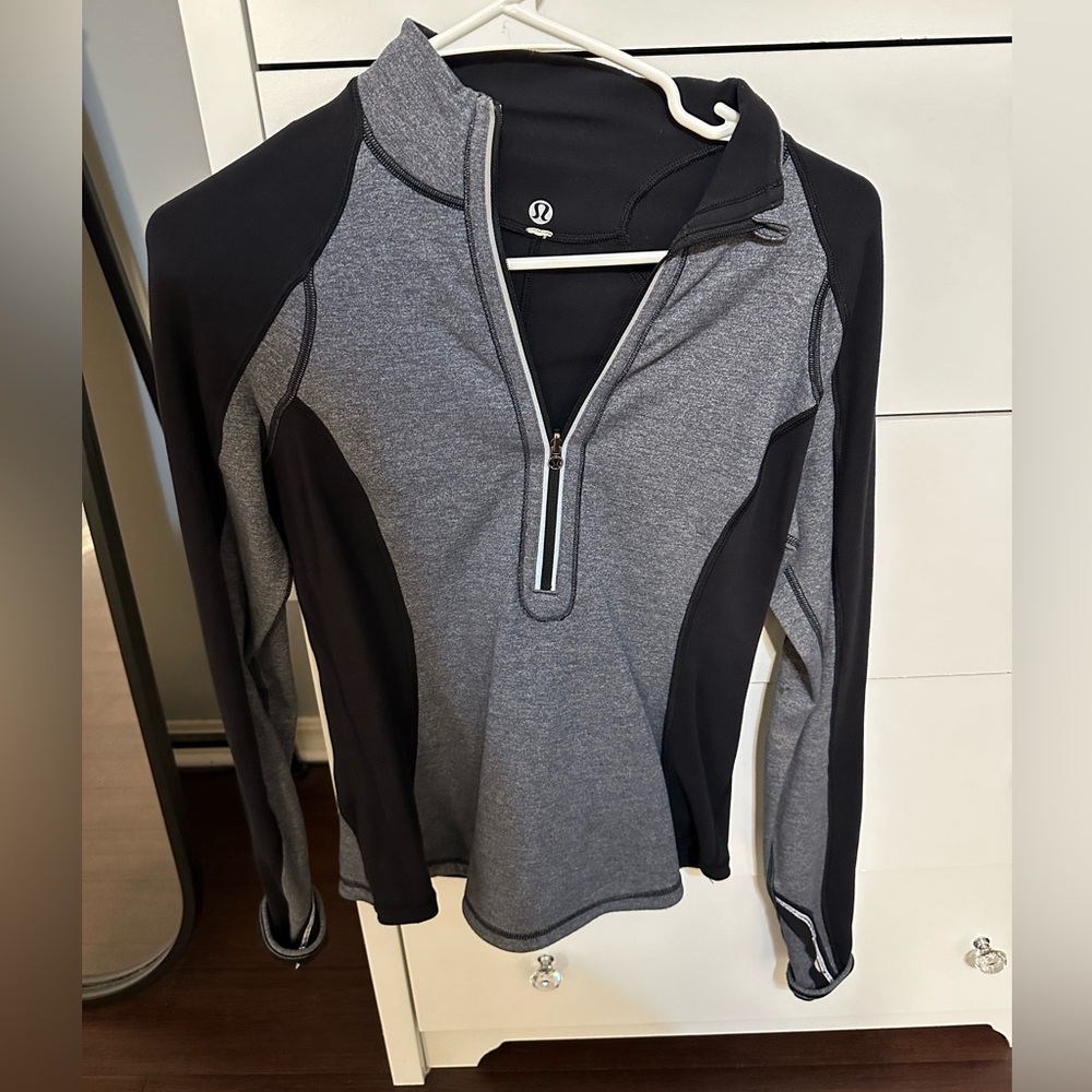 Lulu lemon pull over